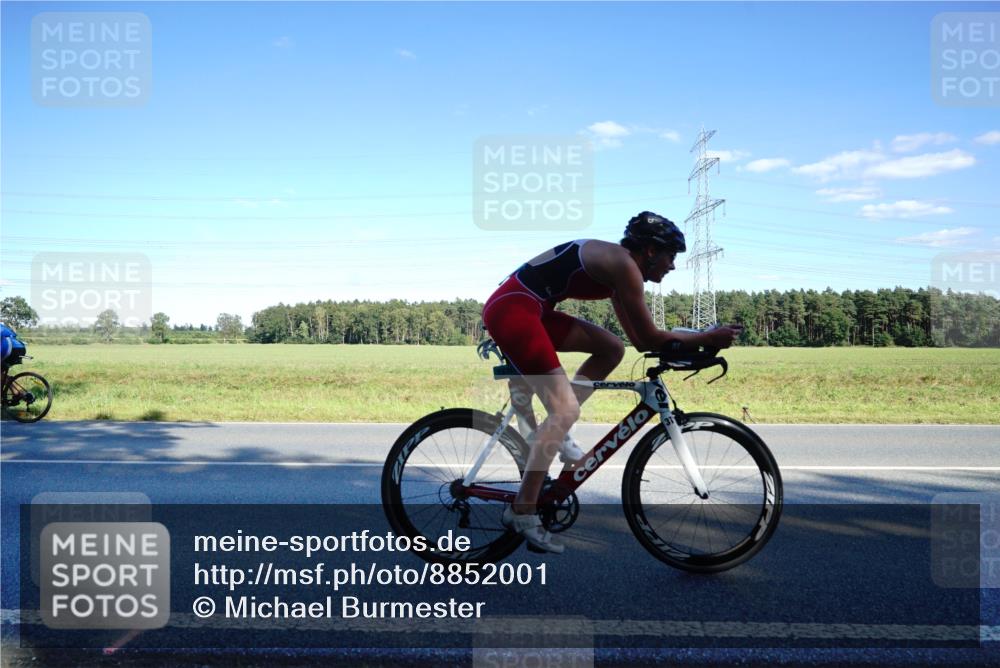 07.09.2025 - 19. Norderstedt Triathlon Michael Burmester http://msf.ph/oto/8852001 07.09.2025 15:48:07 Radfahren 406, 1051, 1065, 1073, 1531, 1532, 1563 meine-sportfotos.de