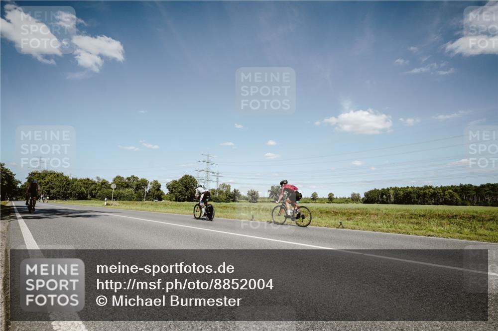 07.09.2025 - 19. Norderstedt Triathlon Michael Burmester http://msf.ph/oto/8852004 07.09.2025 14:31:00 Radfahren 395, 1434 meine-sportfotos.de