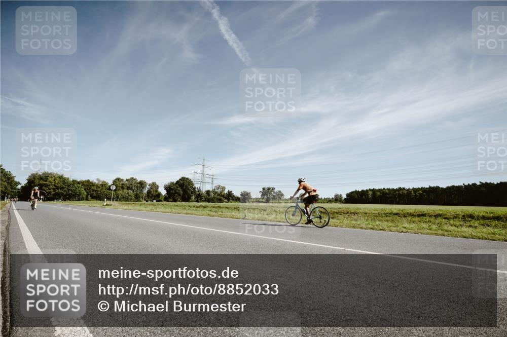 07.09.2025 - 19. Norderstedt Triathlon Michael Burmester http://msf.ph/oto/8852033 07.09.2025 11:29:43 Radfahren 1278 meine-sportfotos.de