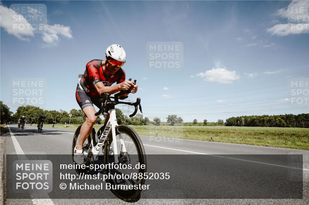 07.09.2025 - 19. Norderstedt Triathlon Michael Burmester http://msf.ph/oto/8852035 07.09.2025 14:31:17 Radfahren 960, 1010, 1016, 1447, 1457, 1496 meine-sportfotos.de