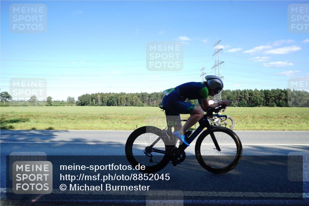 07.09.2025 - 19. Norderstedt Triathlon Michael Burmester http://msf.ph/oto/8852045 07.09.2025 15:48:32 Radfahren 1085 meine-sportfotos.de
