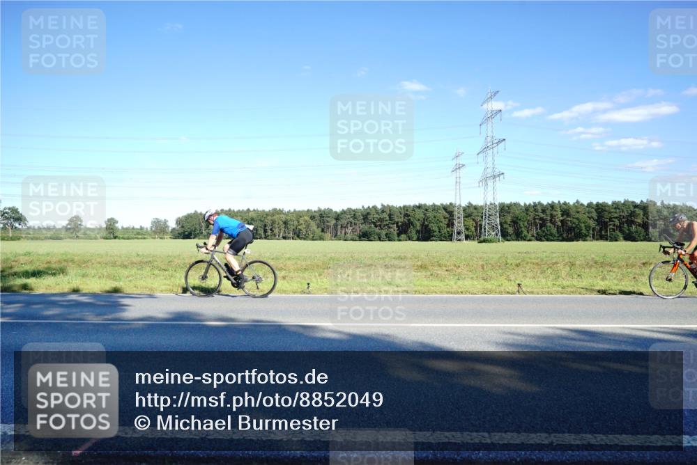 07.09.2025 - 19. Norderstedt Triathlon Michael Burmester http://msf.ph/oto/8852049 07.09.2025 15:48:36 Radfahren  meine-sportfotos.de