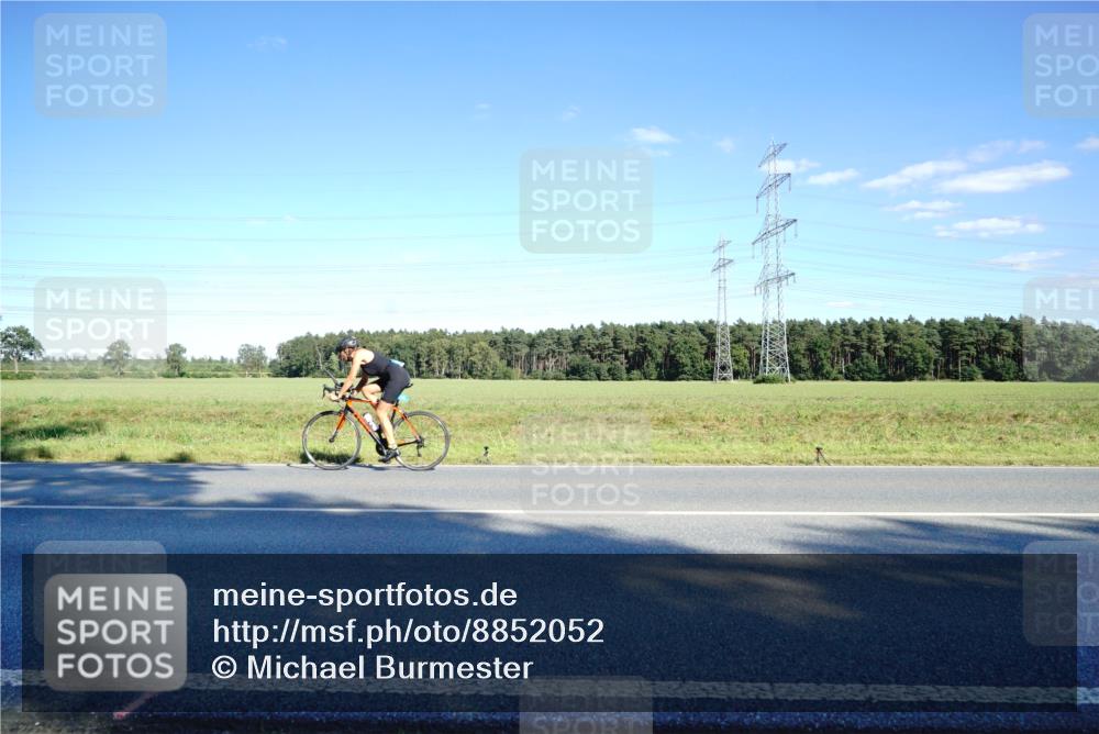 07.09.2025 - 19. Norderstedt Triathlon Michael Burmester http://msf.ph/oto/8852052 07.09.2025 15:48:37 Radfahren  meine-sportfotos.de