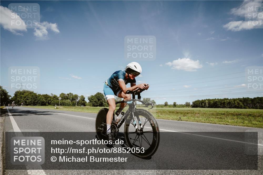 07.09.2025 - 19. Norderstedt Triathlon Michael Burmester http://msf.ph/oto/8852053 07.09.2025 14:31:27 Radfahren 441, 991 meine-sportfotos.de