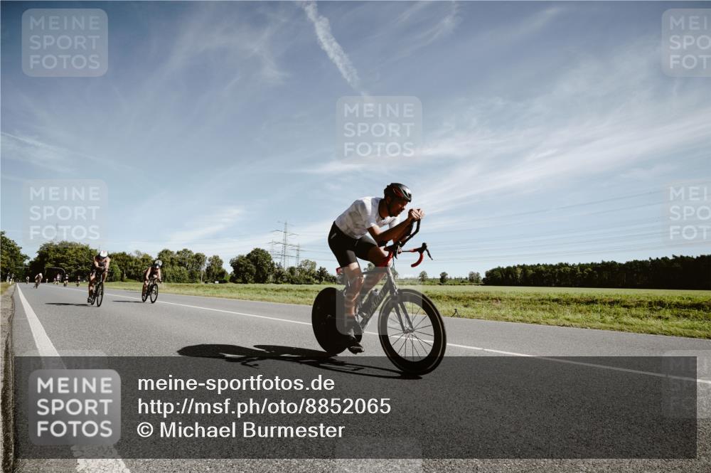 07.09.2025 - 19. Norderstedt Triathlon Michael Burmester http://msf.ph/oto/8852065 07.09.2025 11:30:02 Radfahren 276, 1174, 1341 meine-sportfotos.de