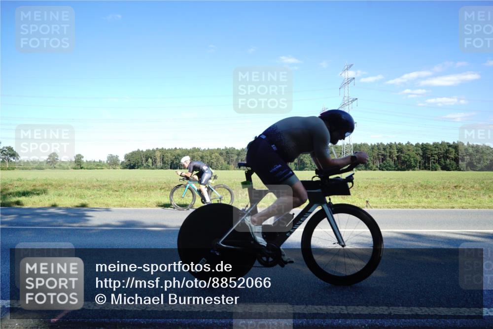 07.09.2025 - 19. Norderstedt Triathlon Michael Burmester http://msf.ph/oto/8852066 07.09.2025 15:48:48 Radfahren 384, 516, 1405 meine-sportfotos.de