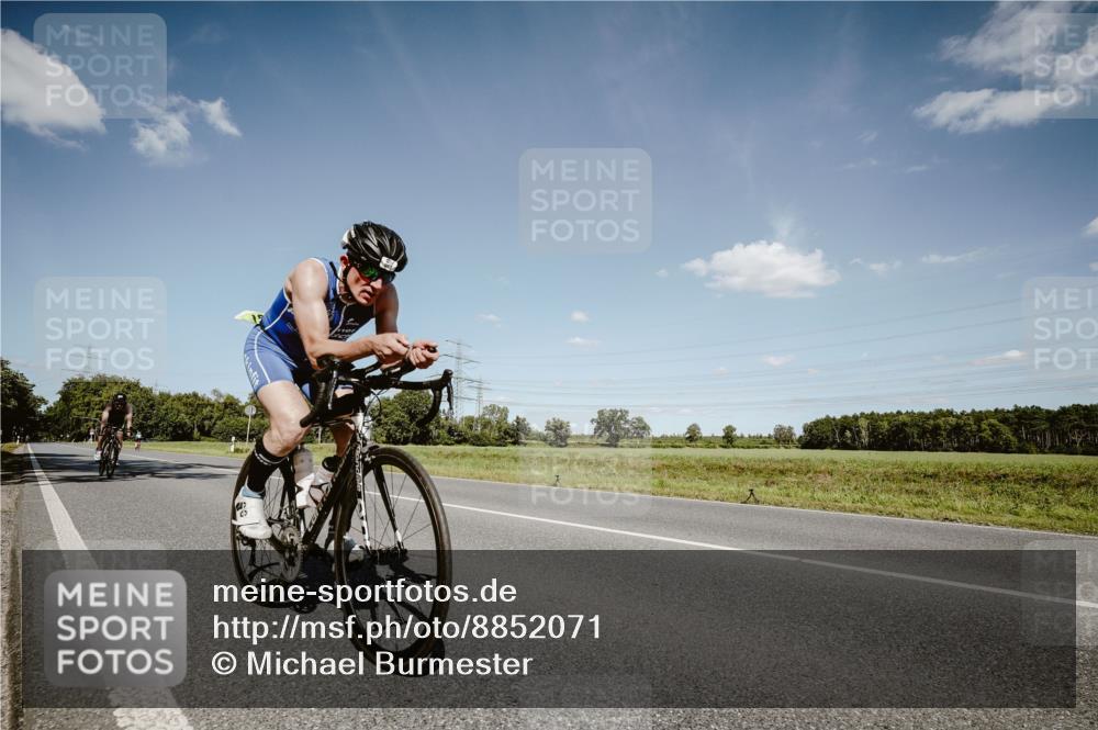 07.09.2025 - 19. Norderstedt Triathlon Michael Burmester http://msf.ph/oto/8852071 07.09.2025 14:31:36 Radfahren 967, 986, 995 meine-sportfotos.de