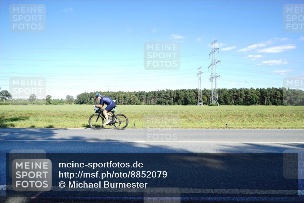 07.09.2025 - 19. Norderstedt Triathlon Michael Burmester http://msf.ph/oto/8852079 07.09.2025 15:48:54 Radfahren 384, 387, 405, 522, 1593 meine-sportfotos.de