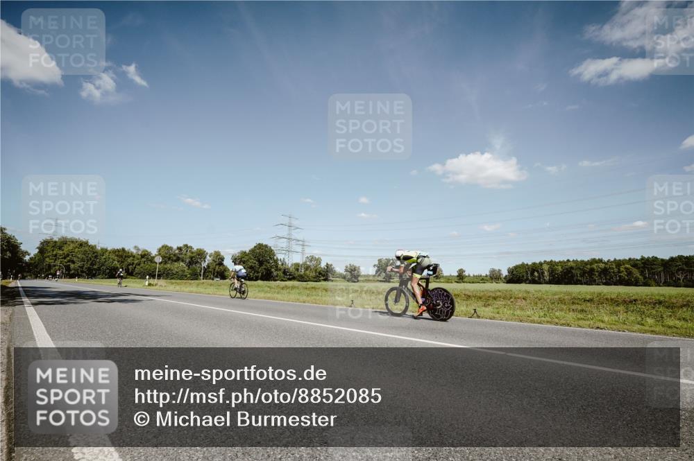 07.09.2025 - 19. Norderstedt Triathlon Michael Burmester http://msf.ph/oto/8852085 07.09.2025 14:31:43 Radfahren  meine-sportfotos.de