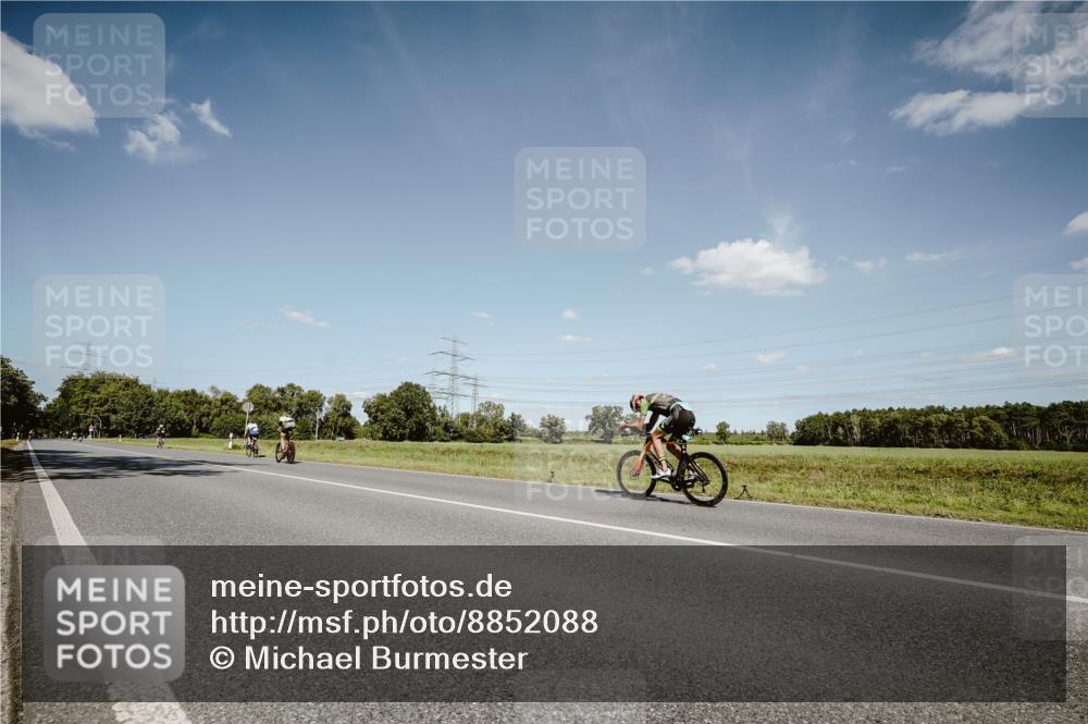 07.09.2025 - 19. Norderstedt Triathlon Michael Burmester http://msf.ph/oto/8852088 07.09.2025 14:31:44 Radfahren  meine-sportfotos.de