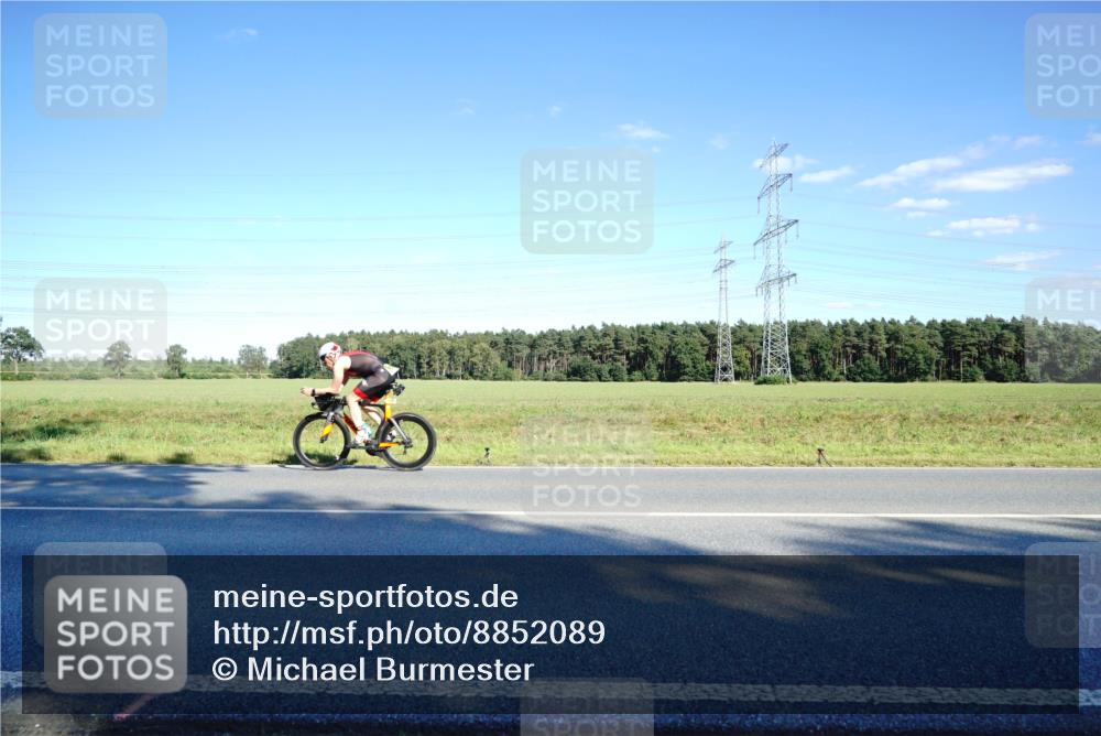 07.09.2025 - 19. Norderstedt Triathlon Michael Burmester http://msf.ph/oto/8852089 07.09.2025 15:48:57 Radfahren 405, 1593 meine-sportfotos.de