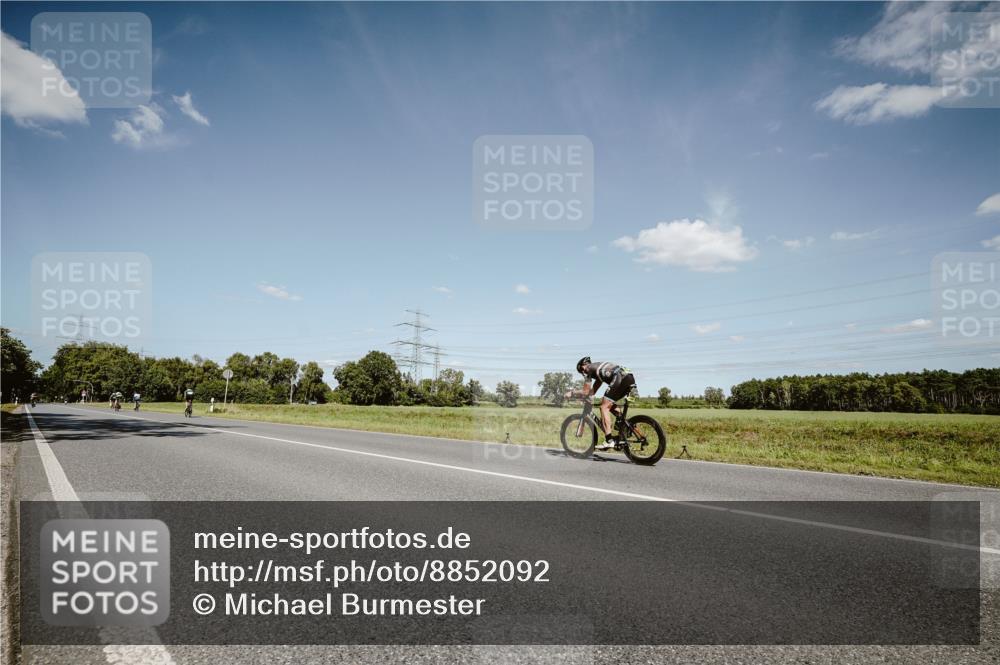 07.09.2025 - 19. Norderstedt Triathlon Michael Burmester http://msf.ph/oto/8852092 07.09.2025 14:31:47 Radfahren  meine-sportfotos.de