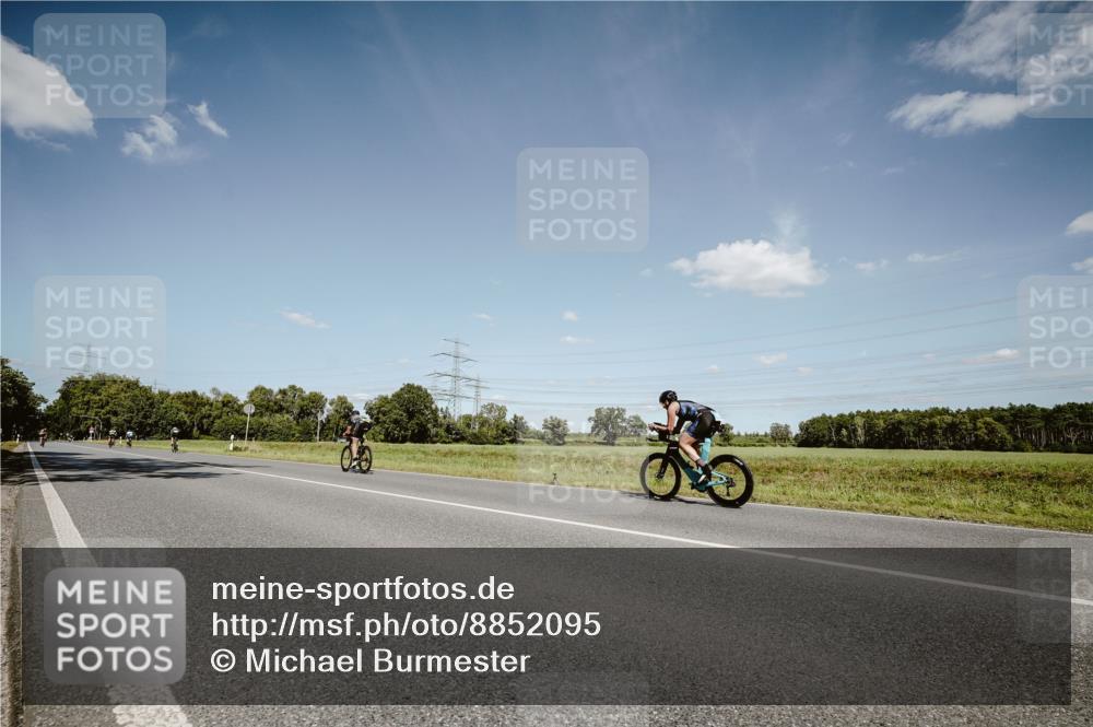 07.09.2025 - 19. Norderstedt Triathlon Michael Burmester http://msf.ph/oto/8852095 07.09.2025 14:31:48 Radfahren  meine-sportfotos.de