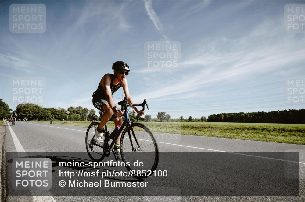 07.09.2025 - 19. Norderstedt Triathlon Michael Burmester http://msf.ph/oto/8852100 07.09.2025 11:30:48 Radfahren 152, 1172 meine-sportfotos.de