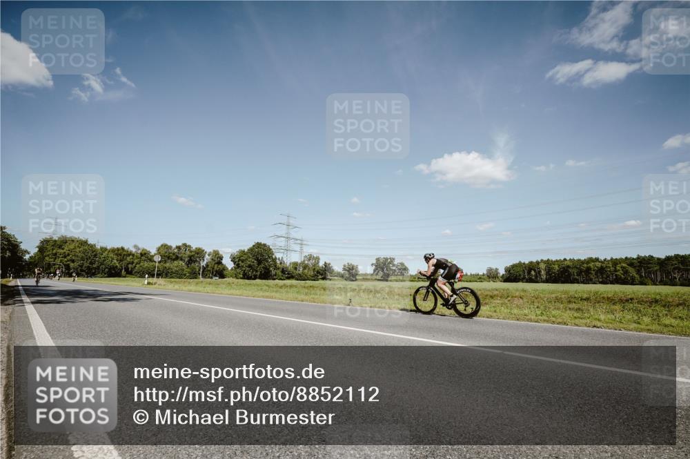 07.09.2025 - 19. Norderstedt Triathlon Michael Burmester http://msf.ph/oto/8852112 07.09.2025 14:32:02 Radfahren  meine-sportfotos.de