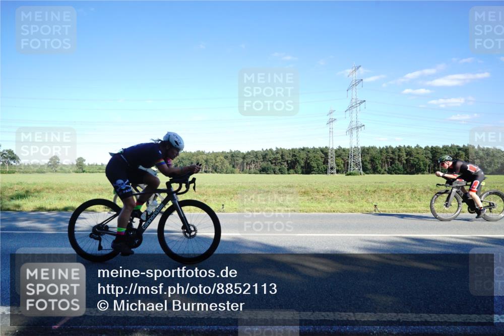 07.09.2025 - 19. Norderstedt Triathlon Michael Burmester http://msf.ph/oto/8852113 07.09.2025 15:49:29 Radfahren 372, 1054 meine-sportfotos.de