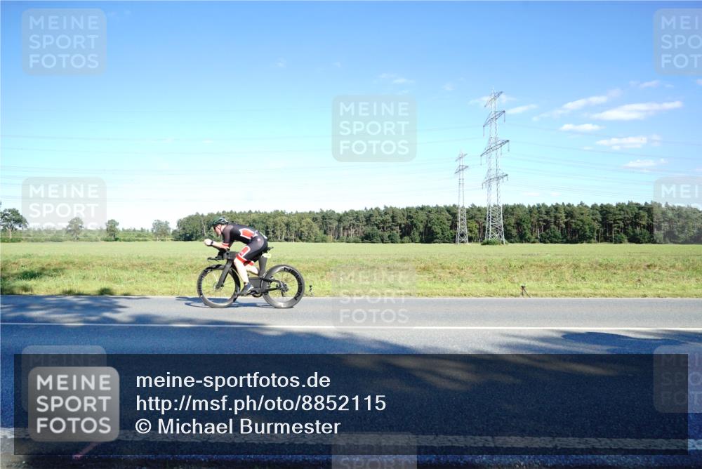07.09.2025 - 19. Norderstedt Triathlon Michael Burmester http://msf.ph/oto/8852115 07.09.2025 15:49:29 Radfahren 372, 1054 meine-sportfotos.de