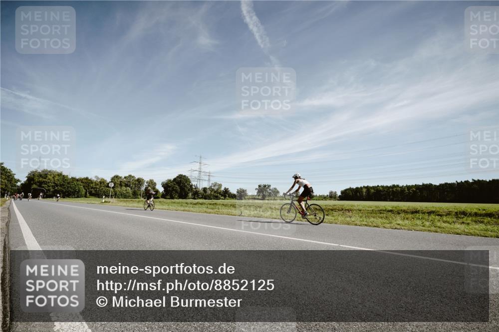 07.09.2025 - 19. Norderstedt Triathlon Michael Burmester http://msf.ph/oto/8852125 07.09.2025 11:30:58 Radfahren 787, 1162, 1202 meine-sportfotos.de