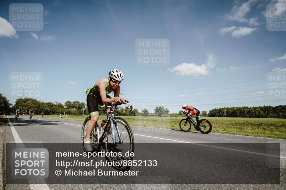 07.09.2025 - 19. Norderstedt Triathlon Michael Burmester http://msf.ph/oto/8852133 07.09.2025 14:32:22 Radfahren 473, 479, 987 meine-sportfotos.de