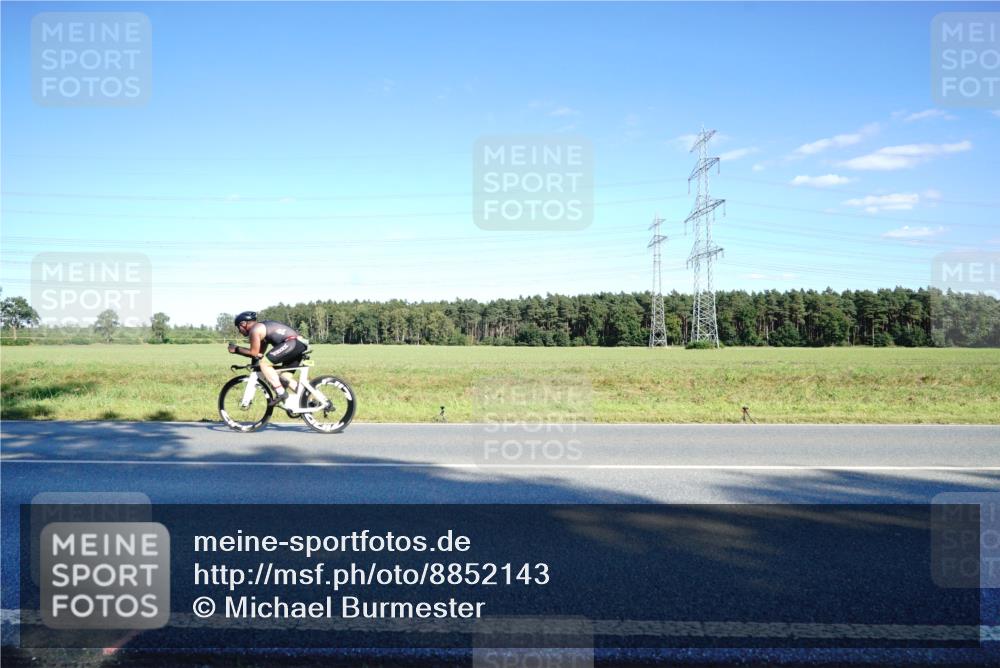 07.09.2025 - 19. Norderstedt Triathlon Michael Burmester http://msf.ph/oto/8852143 07.09.2025 15:49:46 Radfahren 501, 1047 meine-sportfotos.de