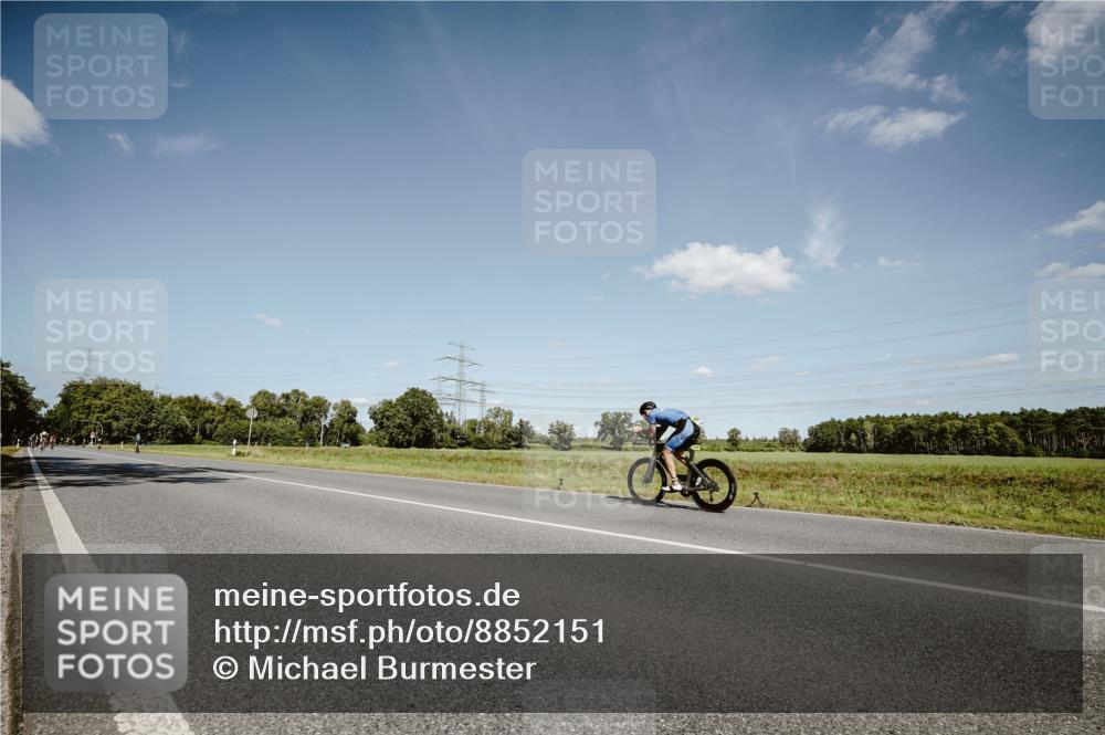 07.09.2025 - 19. Norderstedt Triathlon Michael Burmester http://msf.ph/oto/8852151 07.09.2025 14:32:37 Radfahren  meine-sportfotos.de