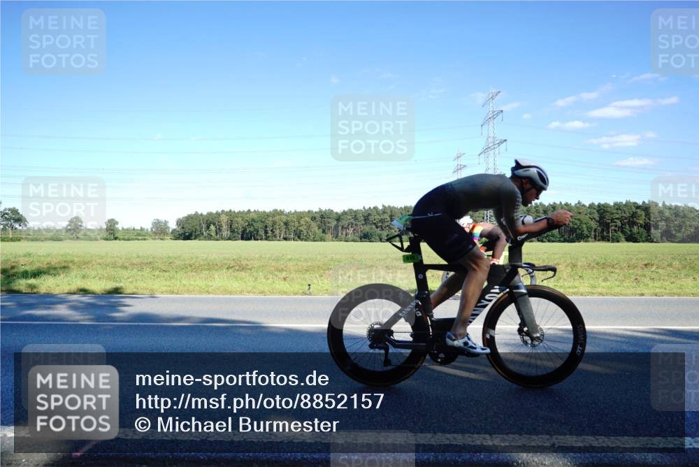 07.09.2025 - 19. Norderstedt Triathlon Michael Burmester http://msf.ph/oto/8852157 07.09.2025 15:50:01 Radfahren 498, 510, 537 meine-sportfotos.de
