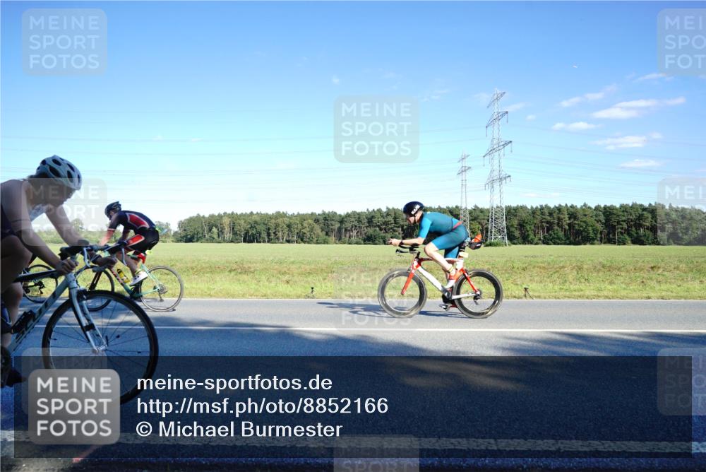 07.09.2025 - 19. Norderstedt Triathlon Michael Burmester http://msf.ph/oto/8852166 07.09.2025 15:50:04 Radfahren 510, 1424 meine-sportfotos.de