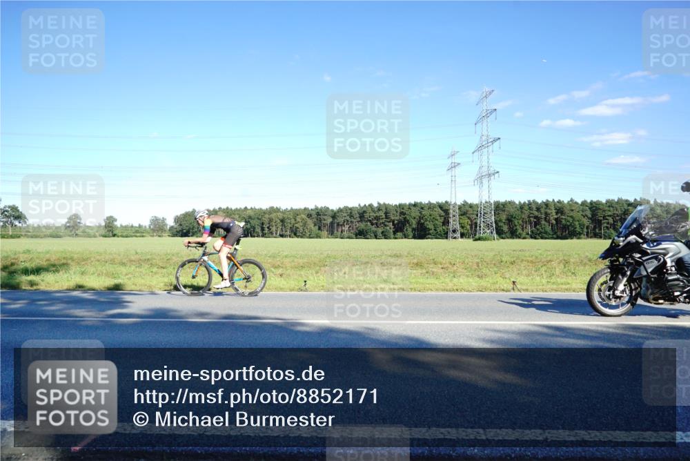 07.09.2025 - 19. Norderstedt Triathlon Michael Burmester http://msf.ph/oto/8852171 07.09.2025 15:50:06 Radfahren 1068, 1424 meine-sportfotos.de