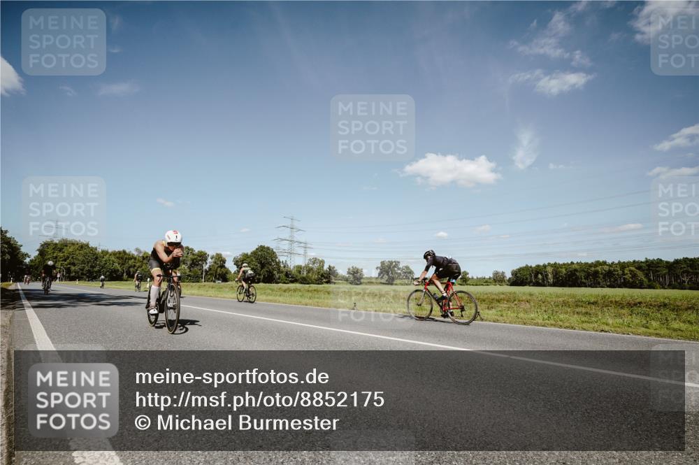 07.09.2025 - 19. Norderstedt Triathlon Michael Burmester http://msf.ph/oto/8852175 07.09.2025 14:32:50 Radfahren 1025, 1503 meine-sportfotos.de