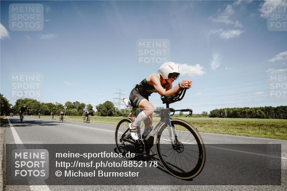 07.09.2025 - 19. Norderstedt Triathlon Michael Burmester http://msf.ph/oto/8852178 07.09.2025 14:32:51 Radfahren 1025, 1503 meine-sportfotos.de