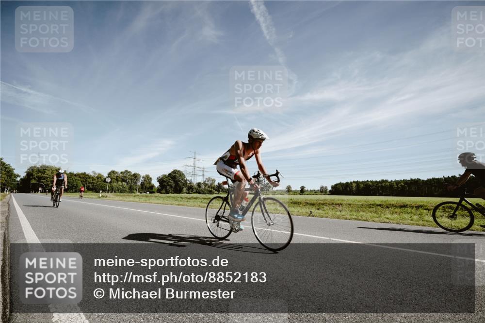 07.09.2025 - 19. Norderstedt Triathlon Michael Burmester http://msf.ph/oto/8852183 07.09.2025 11:31:37 Radfahren 710, 1186 meine-sportfotos.de