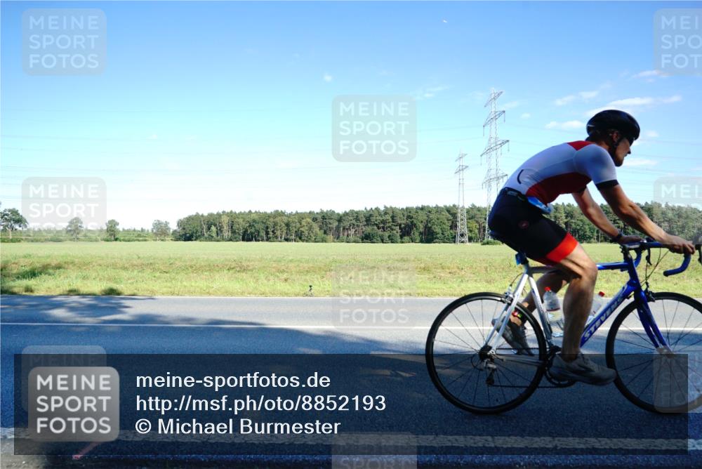 07.09.2025 - 19. Norderstedt Triathlon Michael Burmester http://msf.ph/oto/8852193 07.09.2025 15:50:15 Radfahren 893, 894, 1526, 1626 meine-sportfotos.de
