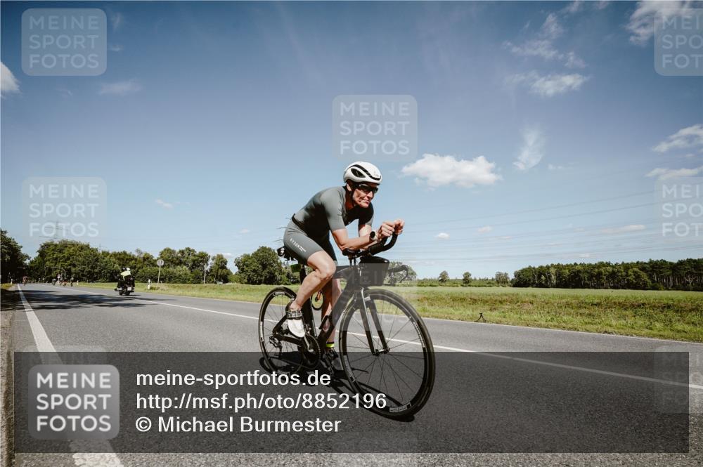 07.09.2025 - 19. Norderstedt Triathlon Michael Burmester http://msf.ph/oto/8852196 07.09.2025 14:32:58 Radfahren 983, 1508 meine-sportfotos.de