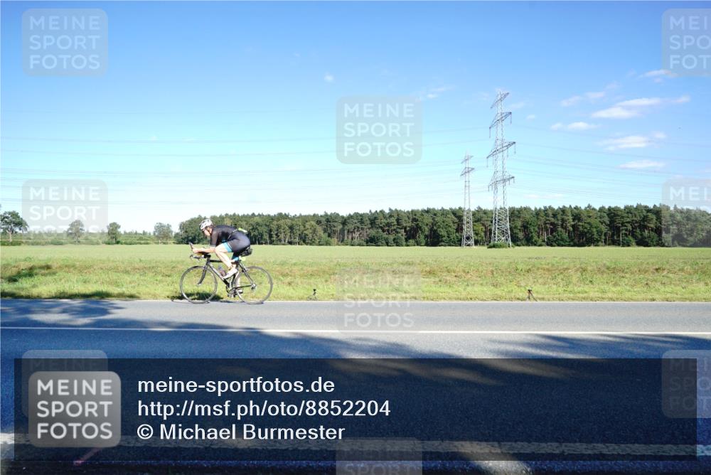 07.09.2025 - 19. Norderstedt Triathlon Michael Burmester http://msf.ph/oto/8852204 07.09.2025 15:50:20 Radfahren 380, 397, 506, 541, 885, 909, 1059, 1572 meine-sportfotos.de