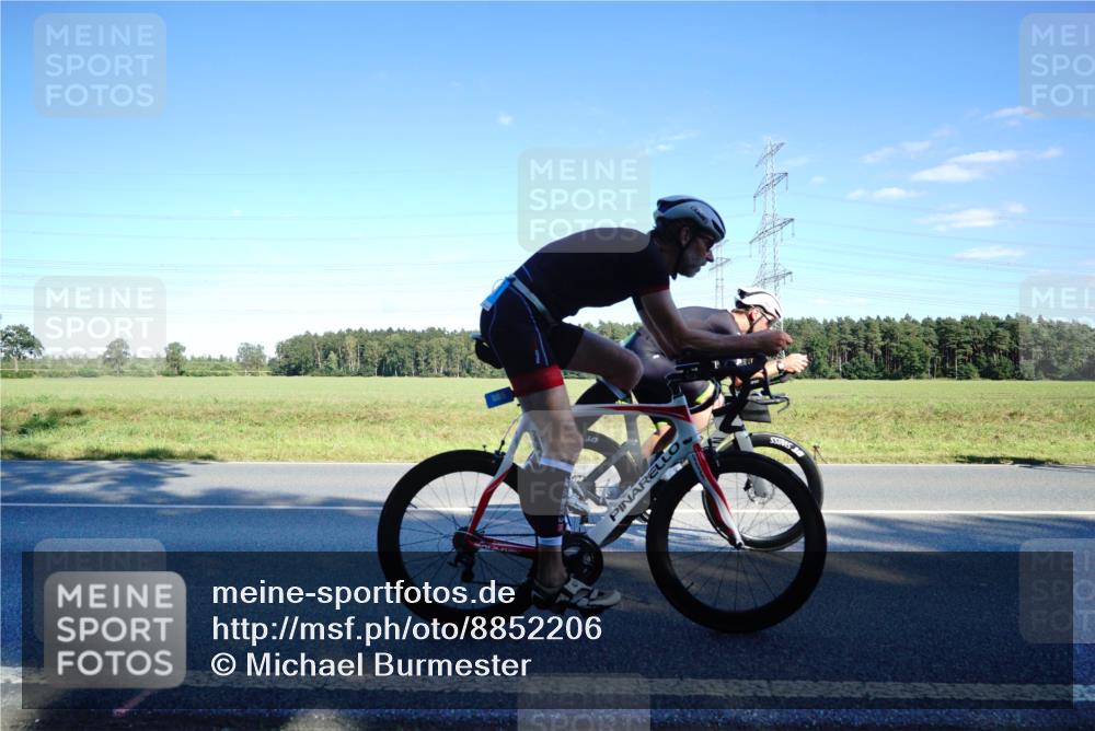 07.09.2025 - 19. Norderstedt Triathlon Michael Burmester http://msf.ph/oto/8852206 07.09.2025 15:50:22 Radfahren 371, 380, 397, 506, 513, 541, 885, 909, 1059, 1572, 1594 meine-sportfotos.de