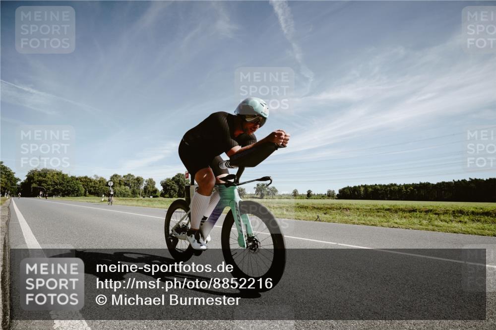 07.09.2025 - 19. Norderstedt Triathlon Michael Burmester http://msf.ph/oto/8852216 07.09.2025 11:32:09 Radfahren 281, 1334 meine-sportfotos.de