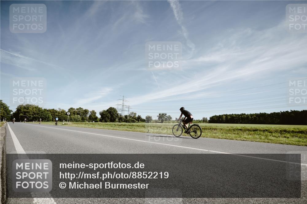07.09.2025 - 19. Norderstedt Triathlon Michael Burmester http://msf.ph/oto/8852219 07.09.2025 11:32:12 Radfahren  meine-sportfotos.de
