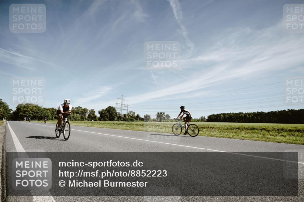 07.09.2025 - 19. Norderstedt Triathlon Michael Burmester http://msf.ph/oto/8852223 07.09.2025 11:32:17 Radfahren 186 meine-sportfotos.de