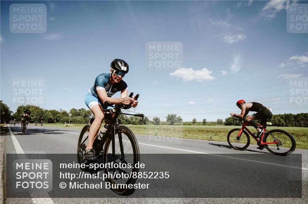 07.09.2025 - 19. Norderstedt Triathlon Michael Burmester http://msf.ph/oto/8852235 07.09.2025 14:33:20 Radfahren 442, 1004, 1502 meine-sportfotos.de