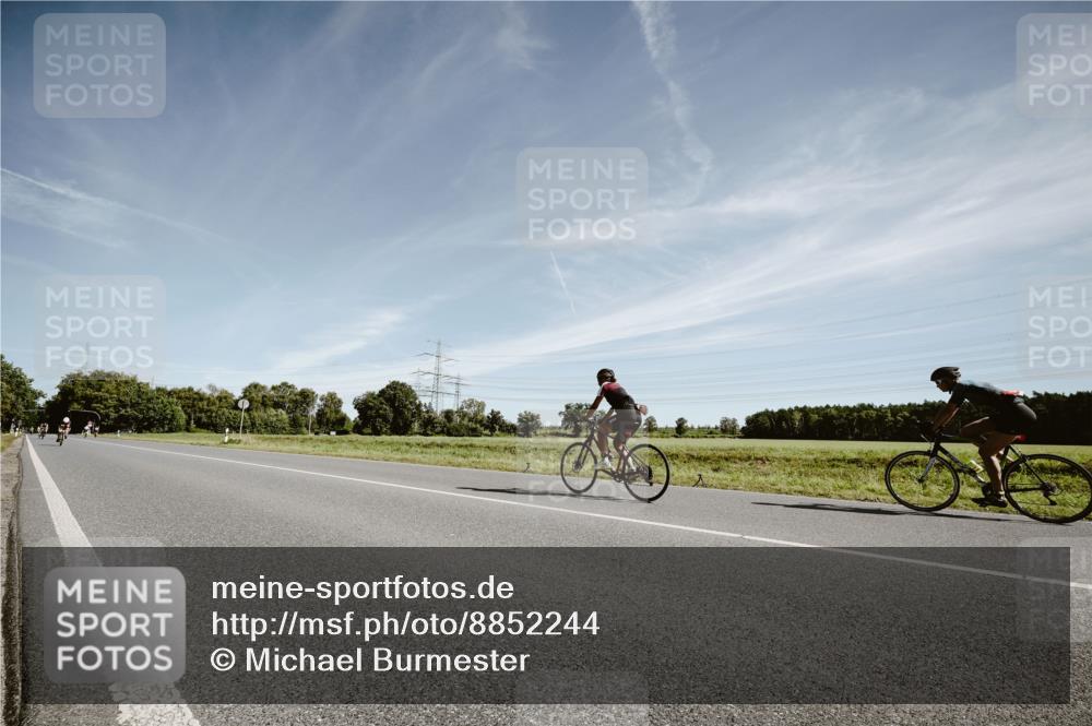 07.09.2025 - 19. Norderstedt Triathlon Michael Burmester http://msf.ph/oto/8852244 07.09.2025 11:32:38 Radfahren  meine-sportfotos.de