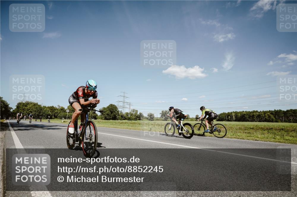 07.09.2025 - 19. Norderstedt Triathlon Michael Burmester http://msf.ph/oto/8852245 07.09.2025 14:33:25 Radfahren 438, 480, 872 meine-sportfotos.de