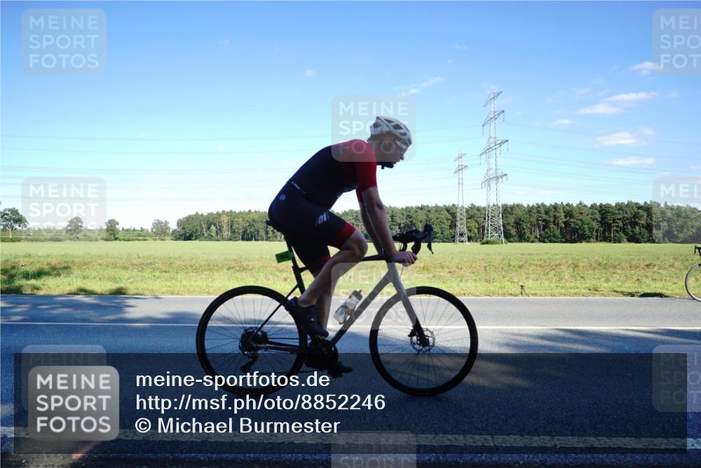 07.09.2025 - 19. Norderstedt Triathlon Michael Burmester http://msf.ph/oto/8852246 07.09.2025 15:50:45 Radfahren 466, 503, 539, 935, 1069 meine-sportfotos.de