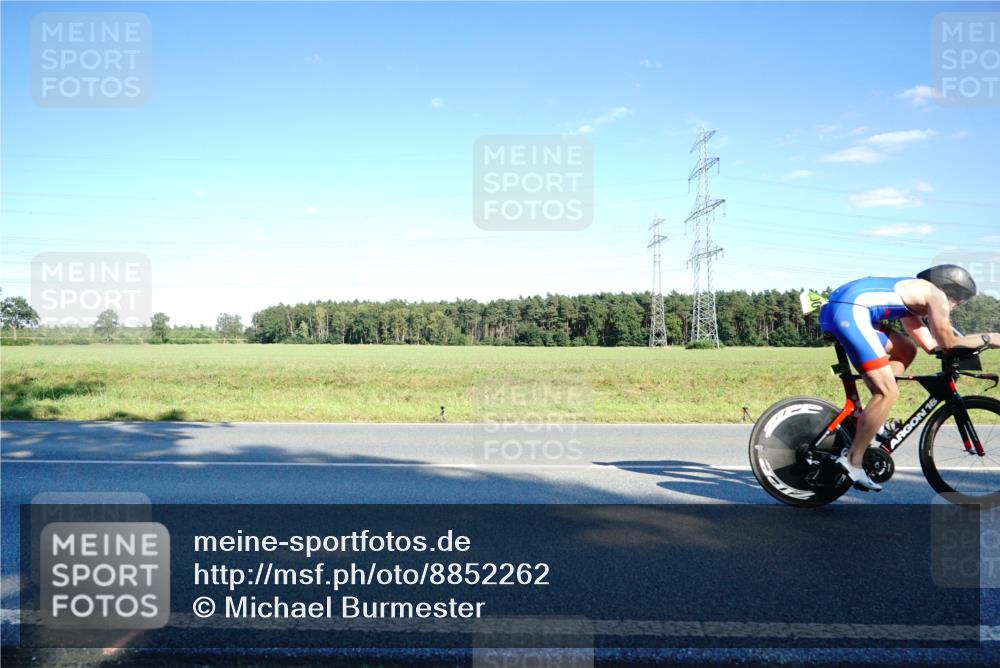 07.09.2025 - 19. Norderstedt Triathlon Michael Burmester http://msf.ph/oto/8852262 07.09.2025 15:50:51 Radfahren 416, 437, 539, 1600 meine-sportfotos.de