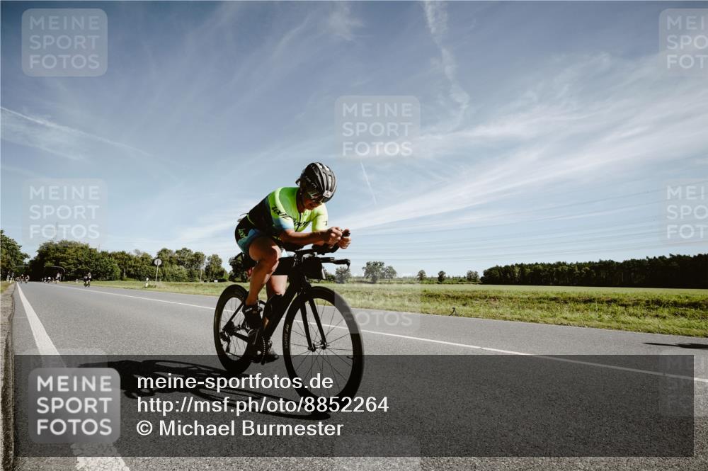 07.09.2025 - 19. Norderstedt Triathlon Michael Burmester http://msf.ph/oto/8852264 07.09.2025 11:32:53 Radfahren 770 meine-sportfotos.de
