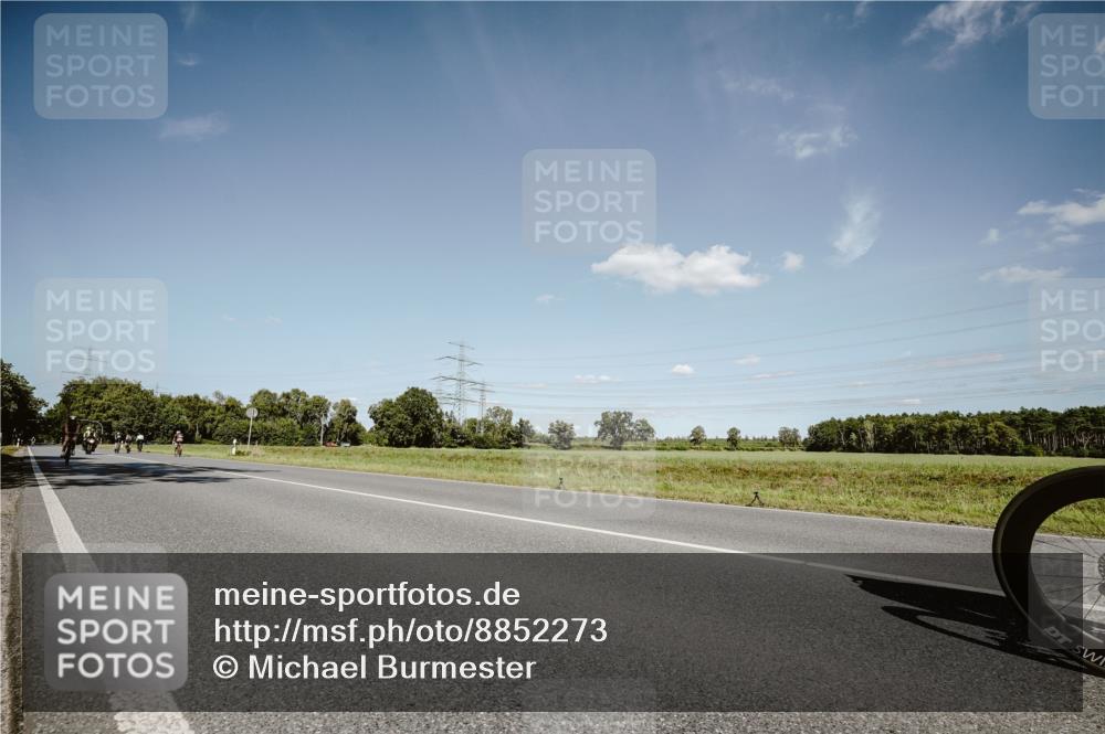 07.09.2025 - 19. Norderstedt Triathlon Michael Burmester http://msf.ph/oto/8852273 07.09.2025 14:33:37 Radfahren 440, 446, 975, 1028, 1498 meine-sportfotos.de