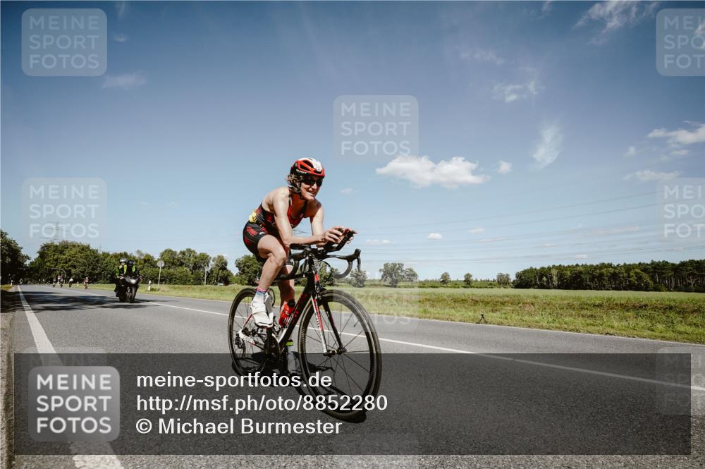 07.09.2025 - 19. Norderstedt Triathlon Michael Burmester http://msf.ph/oto/8852280 07.09.2025 14:33:39 Radfahren 440, 1028, 1498 meine-sportfotos.de