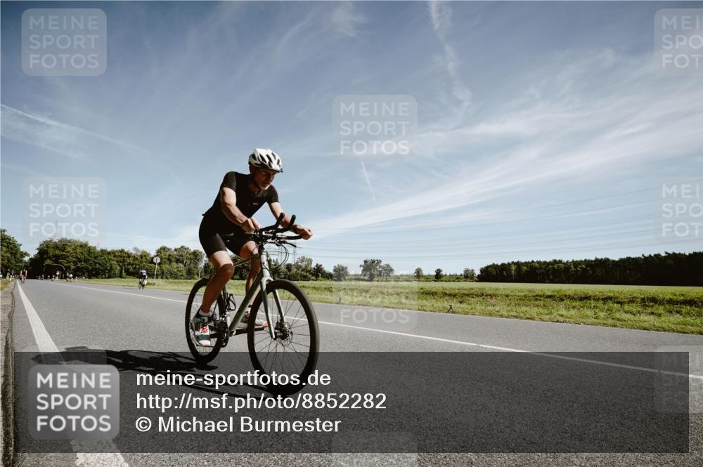 07.09.2025 - 19. Norderstedt Triathlon Michael Burmester http://msf.ph/oto/8852282 07.09.2025 11:33:03 Radfahren 148, 237 meine-sportfotos.de