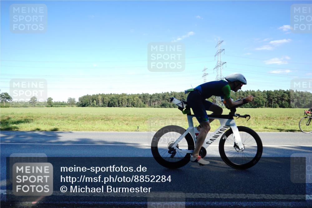07.09.2025 - 19. Norderstedt Triathlon Michael Burmester http://msf.ph/oto/8852284 07.09.2025 15:51:06 Radfahren 409, 528, 1050, 1624 meine-sportfotos.de