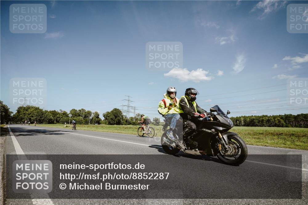 07.09.2025 - 19. Norderstedt Triathlon Michael Burmester http://msf.ph/oto/8852287 07.09.2025 14:33:40 Radfahren 440 meine-sportfotos.de
