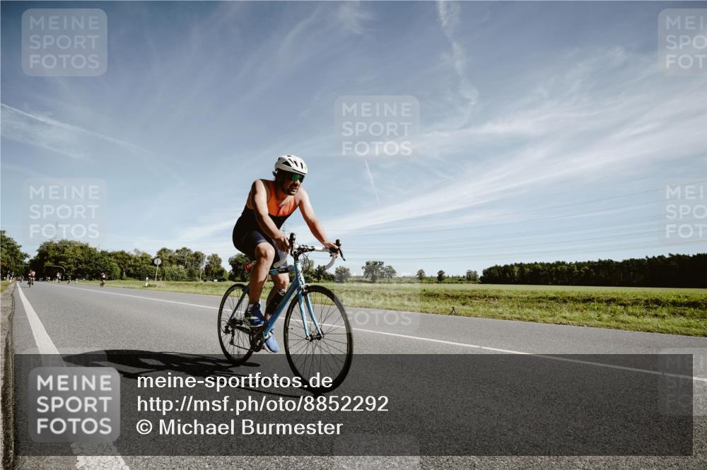 07.09.2025 - 19. Norderstedt Triathlon Michael Burmester http://msf.ph/oto/8852292 07.09.2025 11:33:12 Radfahren 1217, 1365 meine-sportfotos.de